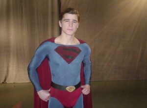 superman - Josh Harnett avait presque dit oui à Superman et Jacob Elordi a dit non ! josh harnett en costume de superman